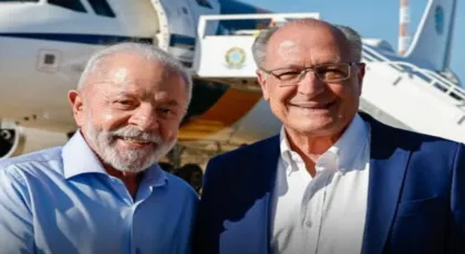 Lula deve repetir chapa com Geraldo Alckmin para eleições de 2026.